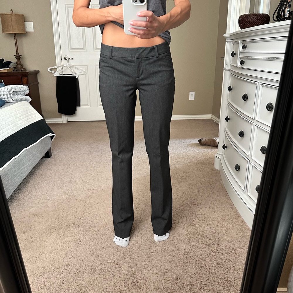 Women’s Express Dress Pants. Wide/straight leg. Size 0 regular. Great condition